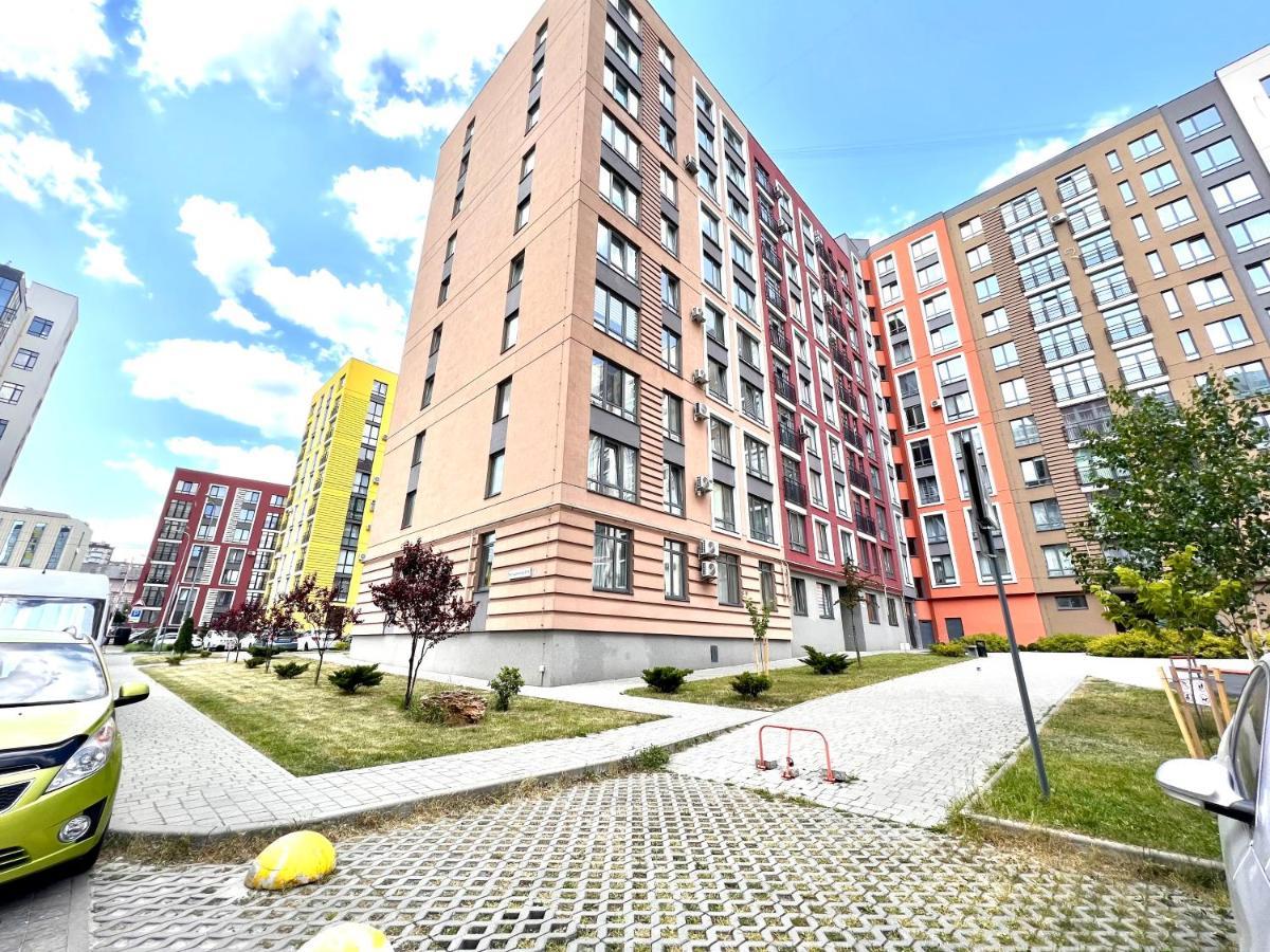 Osapart Cozy Apartment In A Complex Semycvit Lviv Kültér fotó
