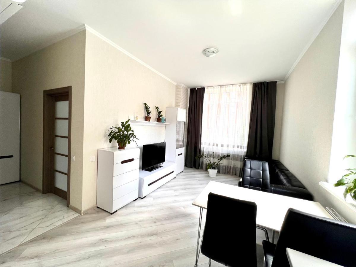 Osapart Cozy Apartment In A Complex Semycvit Lviv Kültér fotó