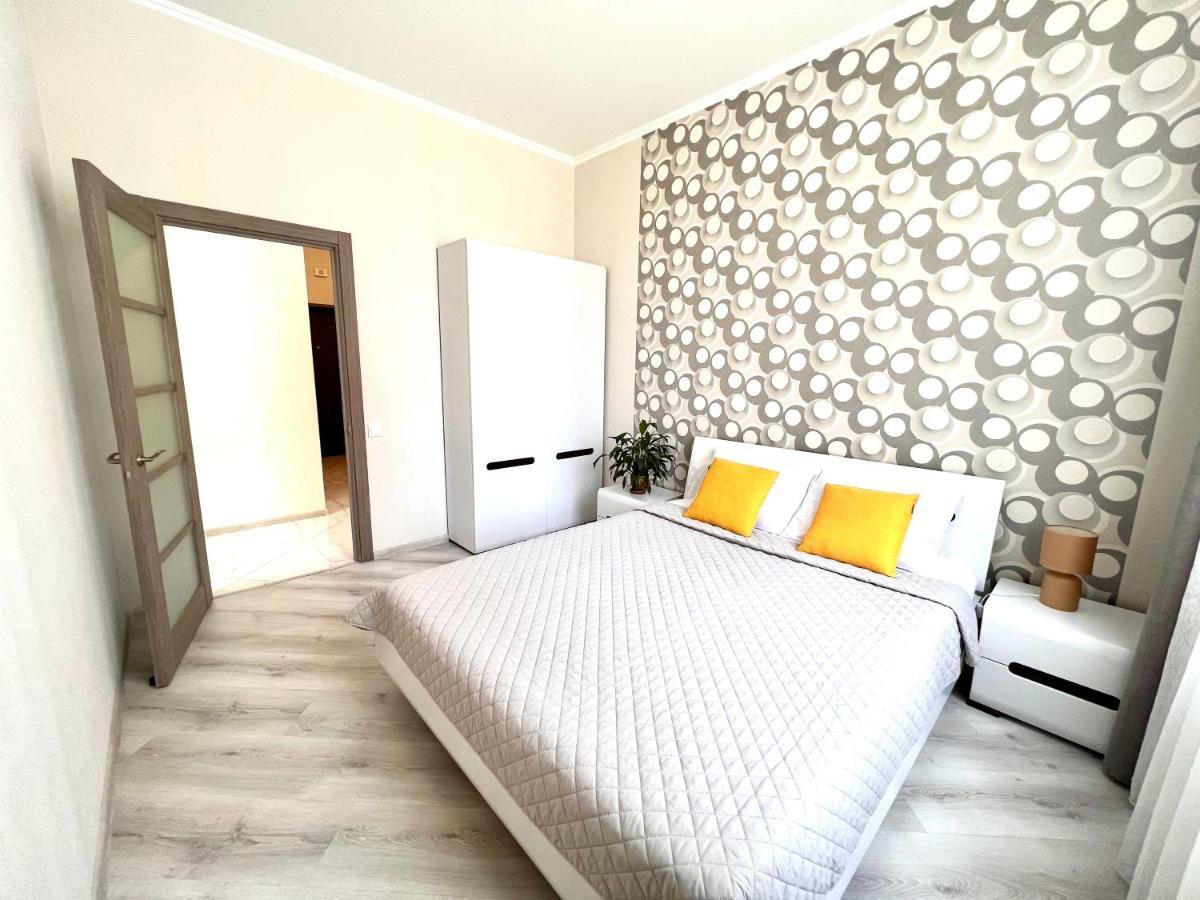 Osapart Cozy Apartment In A Complex Semycvit Lviv Kültér fotó