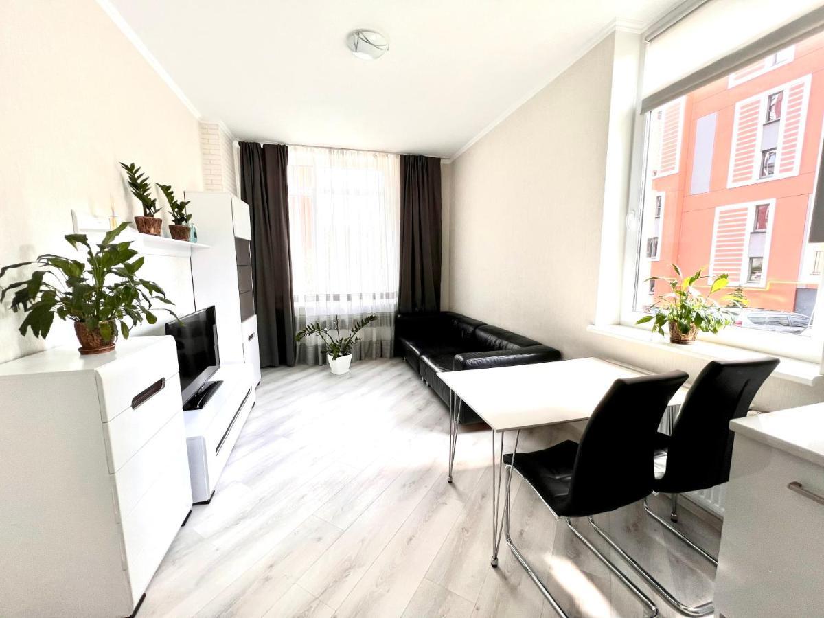 Osapart Cozy Apartment In A Complex Semycvit Lviv Kültér fotó
