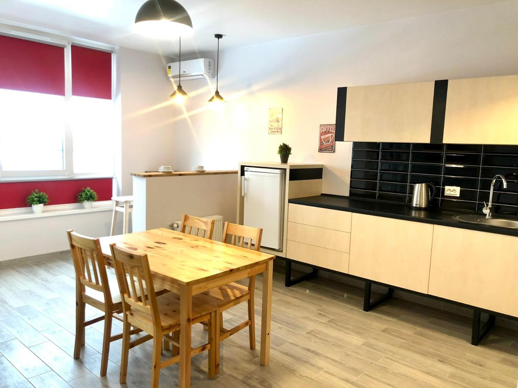 Osapart Cozy Apartment In A Complex Semycvit Lviv Kültér fotó