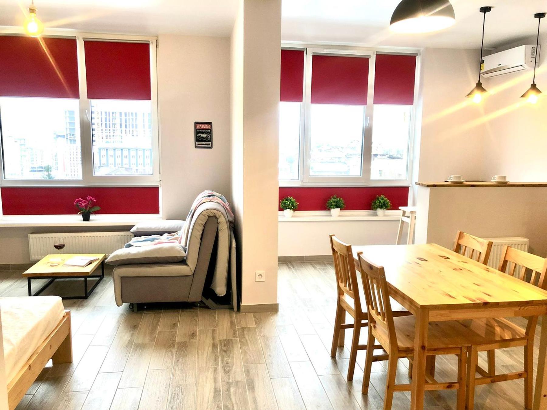 Osapart Cozy Apartment In A Complex Semycvit Lviv Kültér fotó