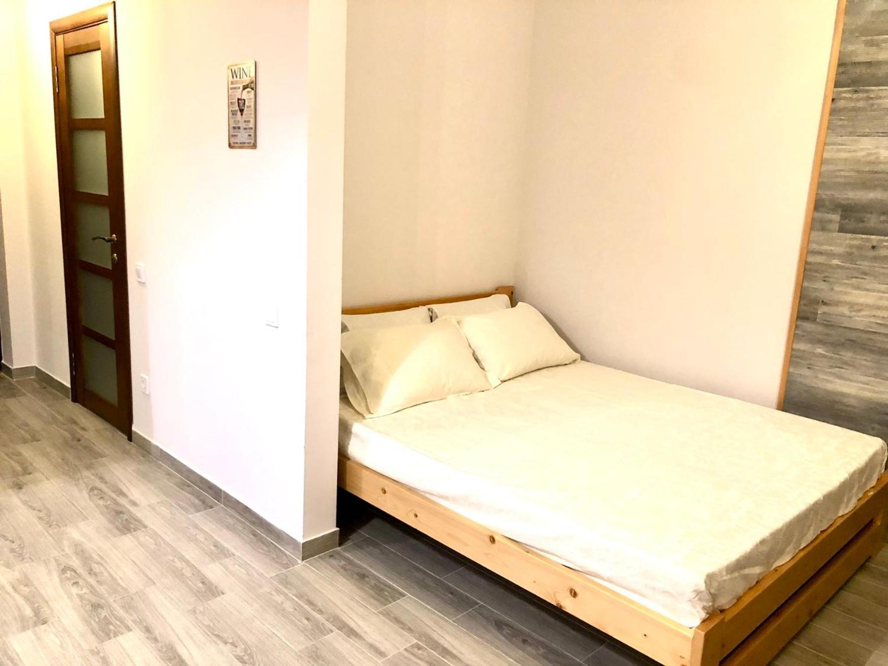 Osapart Cozy Apartment In A Complex Semycvit Lviv Kültér fotó