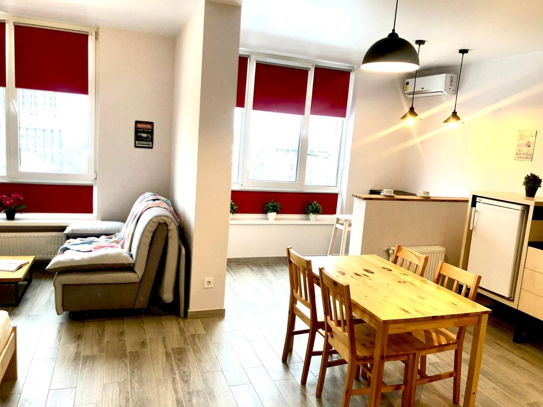 Osapart Cozy Apartment In A Complex Semycvit Lviv Kültér fotó