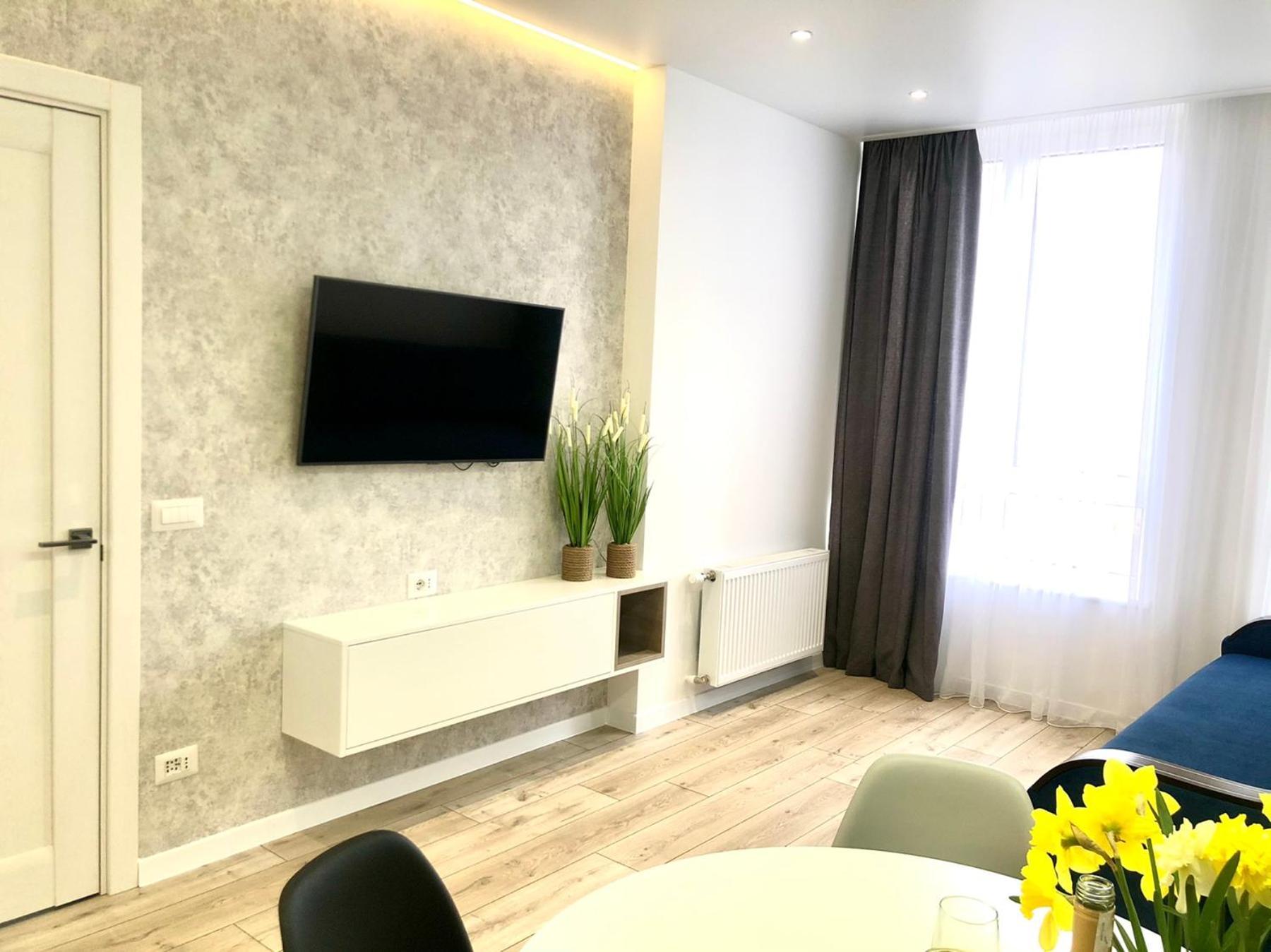 Osapart Cozy Apartment In A Complex Semycvit Lviv Kültér fotó